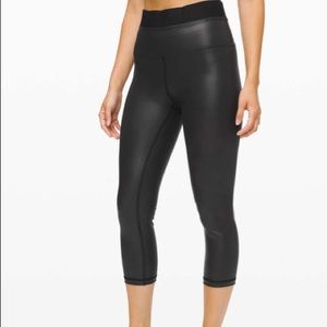 Lululemon power position crop